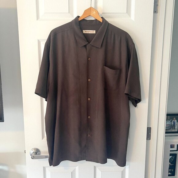Tommy Bahama Brown 100% Silk Short Sleeve Shirt! - Picture 1 of 16